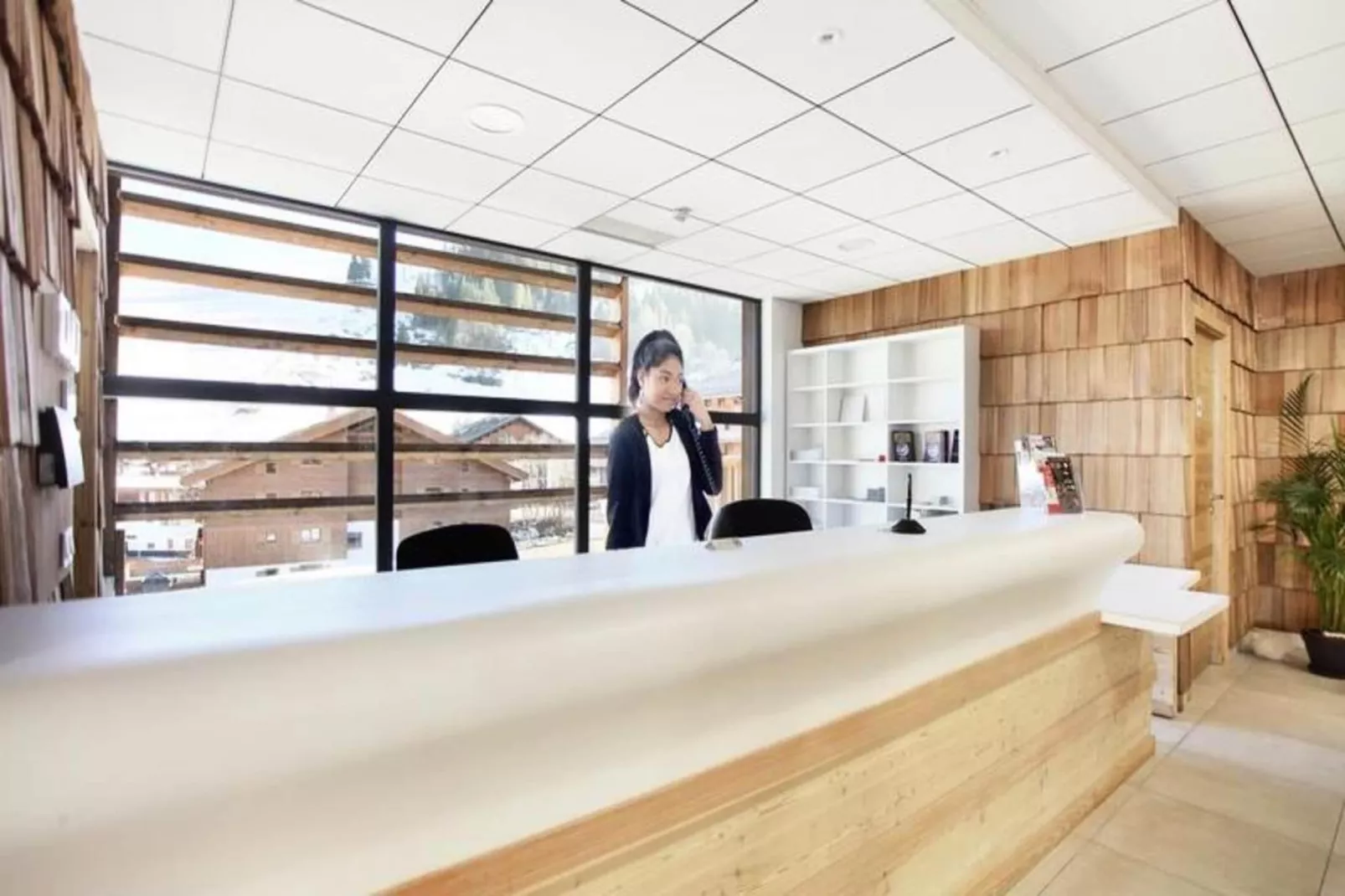 Résidence Prestige Odalys Mendi Alde****-Hall / réception