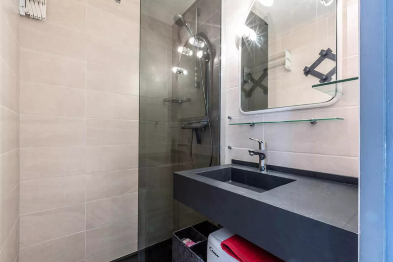 Résidence Parnasse 2-Bathroom