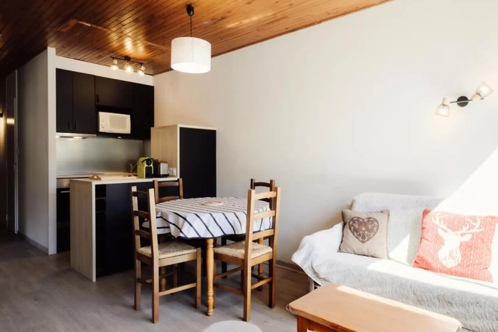 Résidence Bison-Exterior in summer