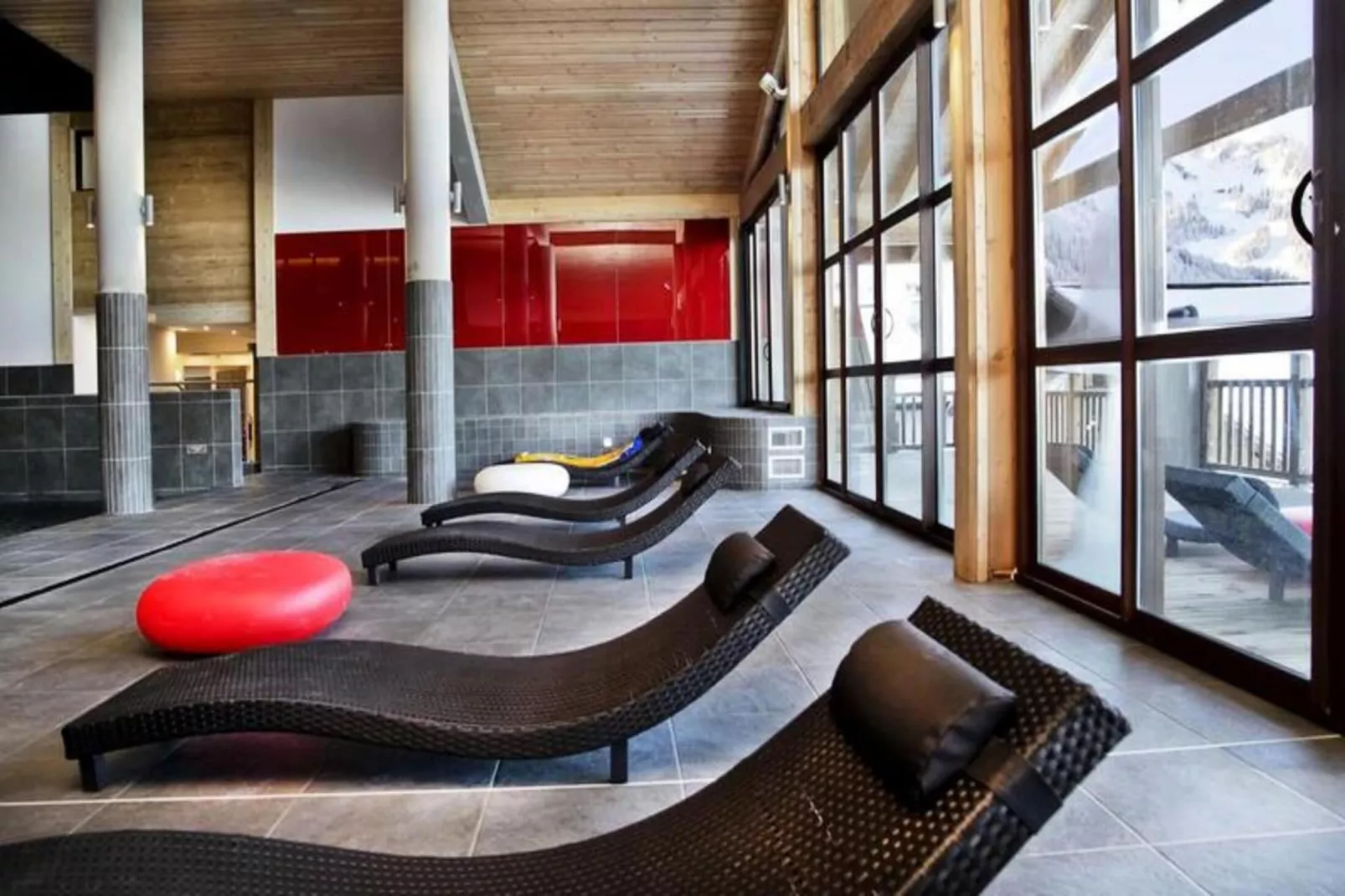 Résidence Prestige Odalys Les Fermes de Châtel-Swimming pool