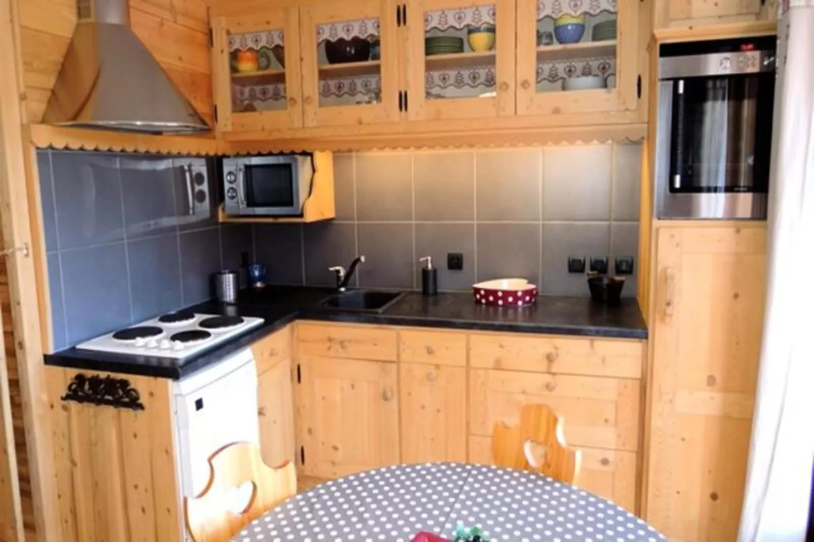 Résidence Les Balcons De Chatel-Kitchen