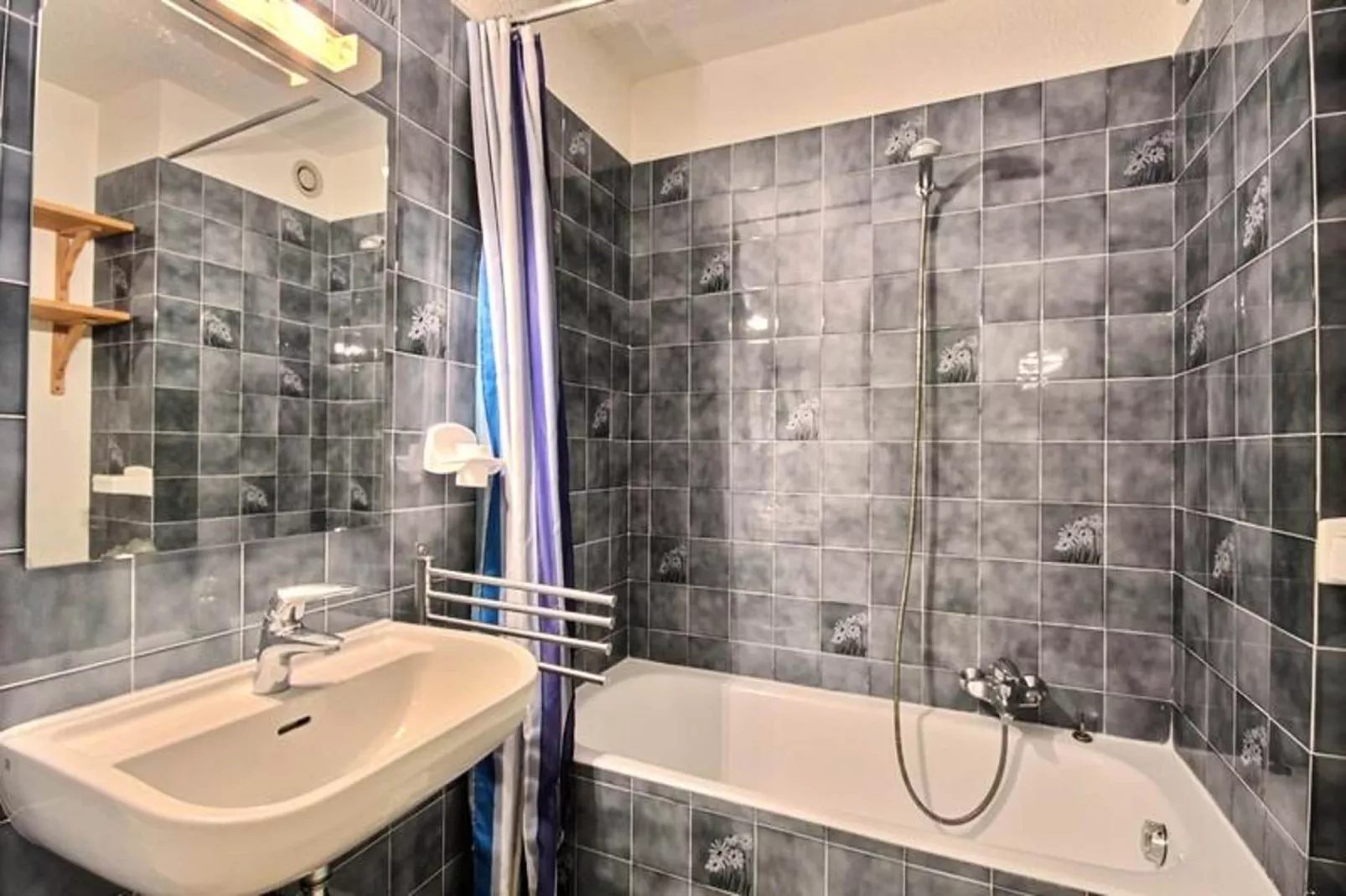 Studio à Saint Jean d'Aulps-Bathroom