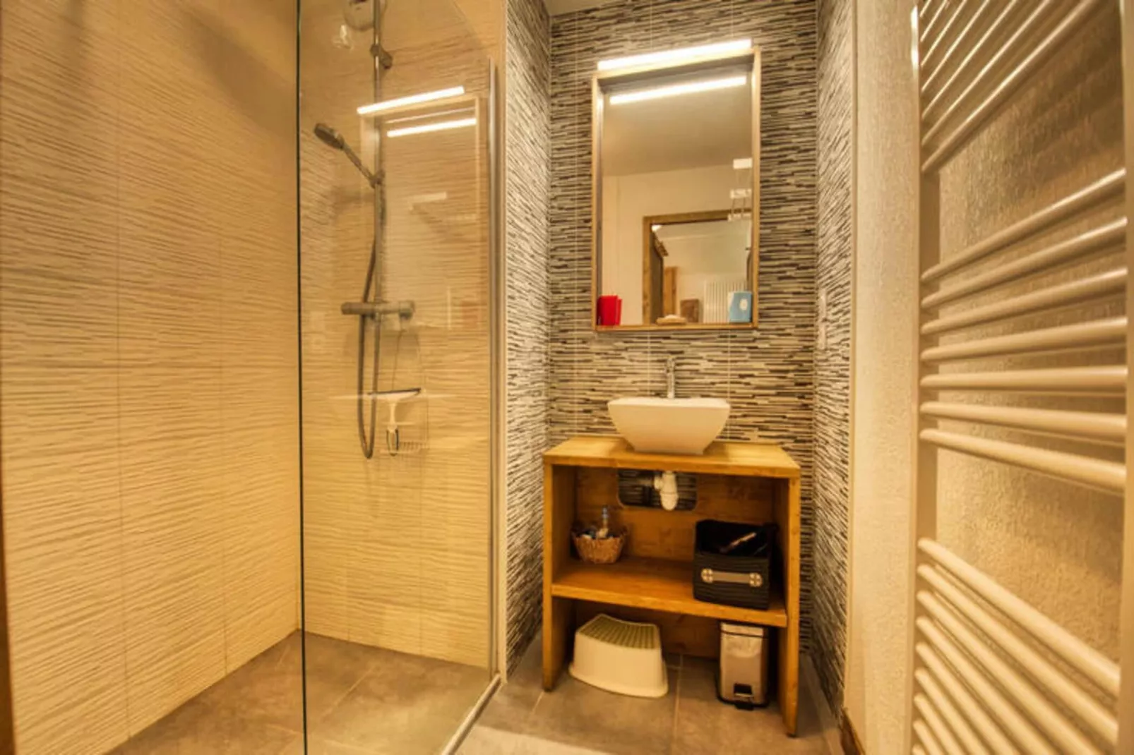 Résidence Niveoles Bat A-Exterior in summer