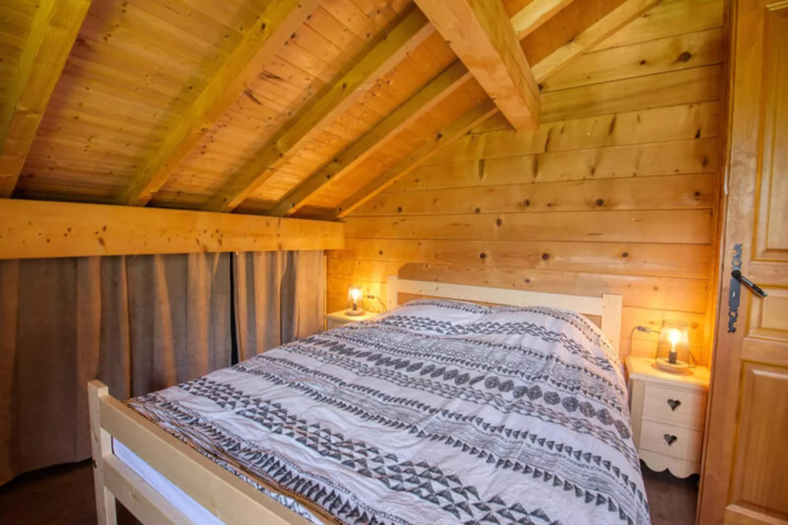 Chalet Les Lupins-Image-tags.