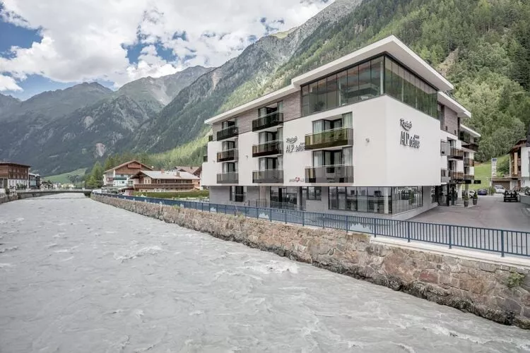 Reginas ALP deluxe-Exterior summer