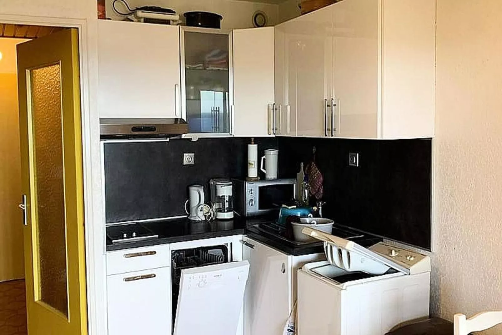 Résidence Marines D'aryana-Kitchen