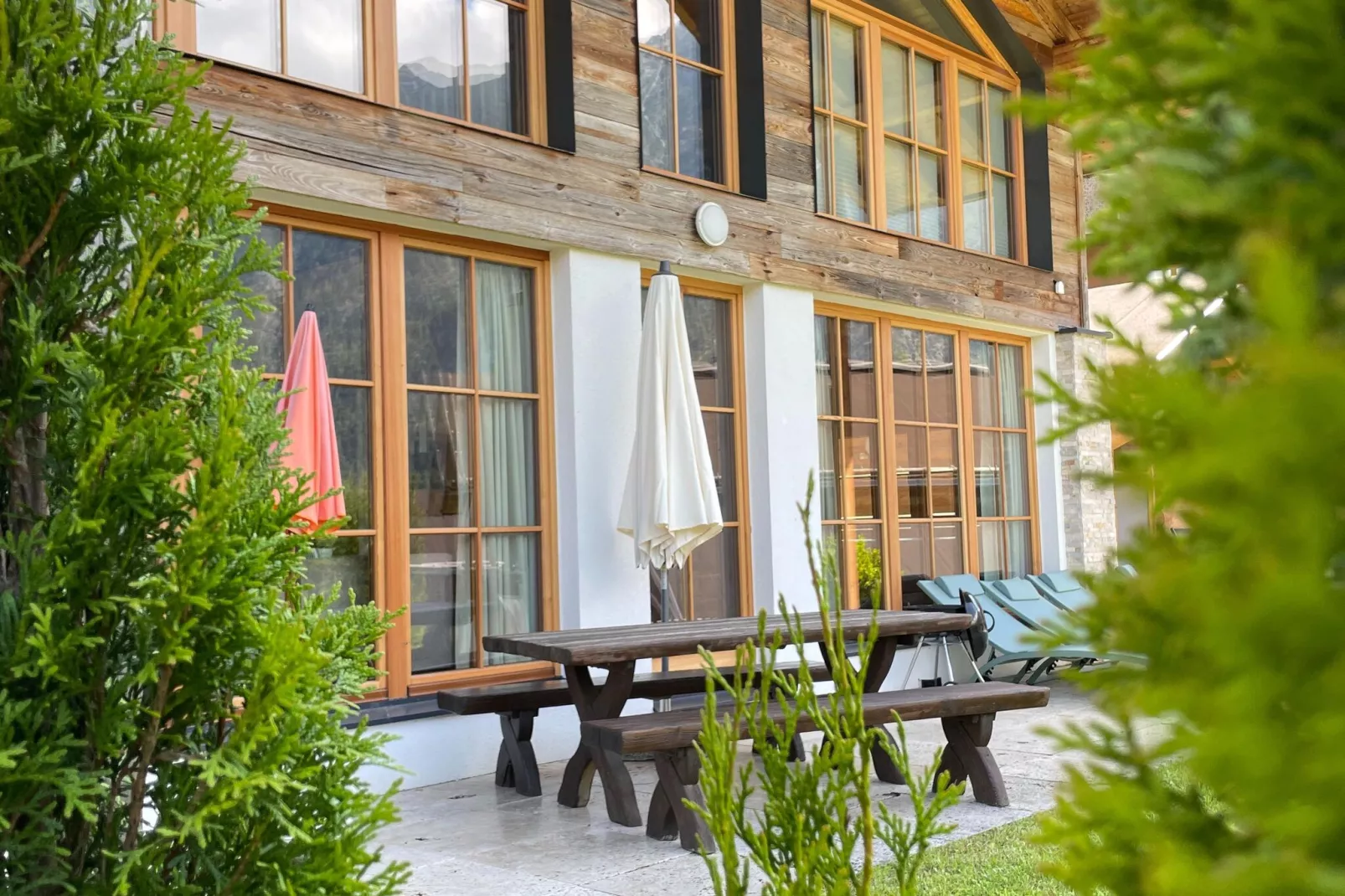 IM WEIDACH Haus 1-Gardens summer