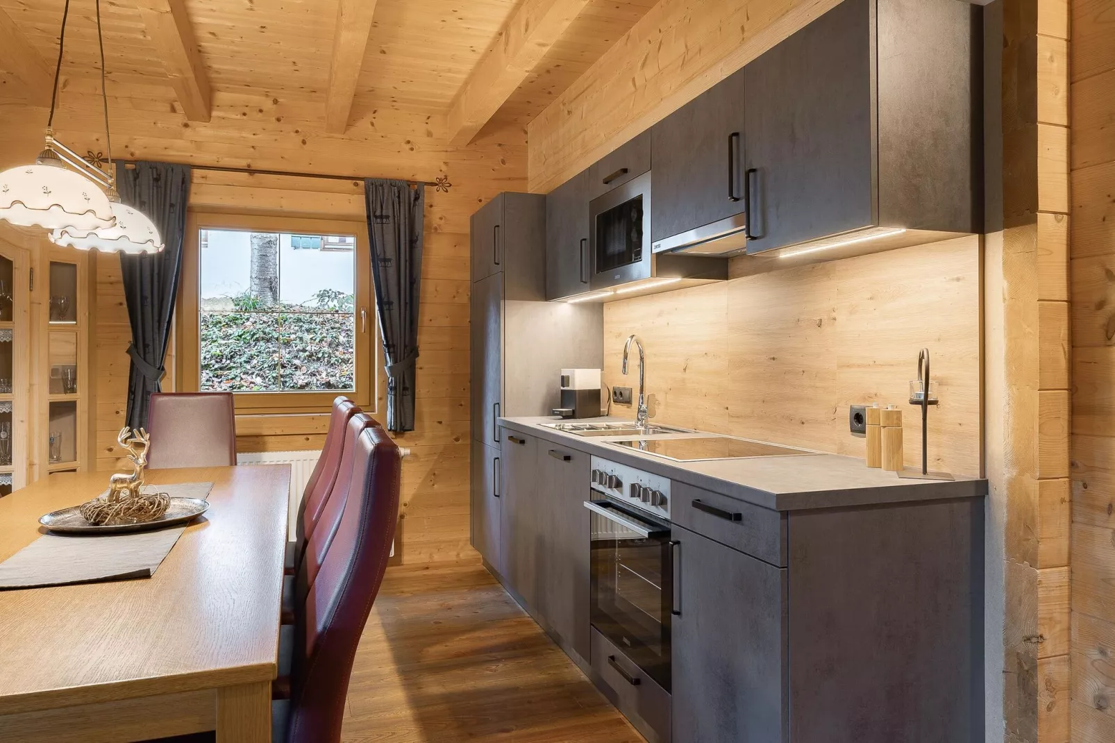 Chalets Almdorf Zillertal Fügen-Haus 6 Personen-Kitchen