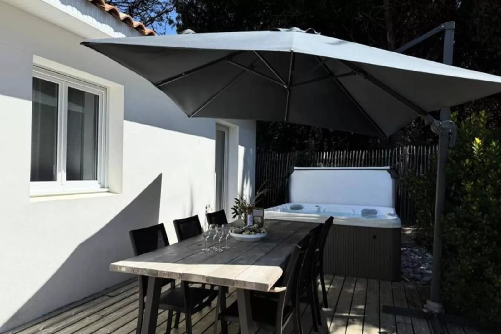 Villa Tha&iuml;lande - Domaine Le Sherwood-Terrasse/Balkon