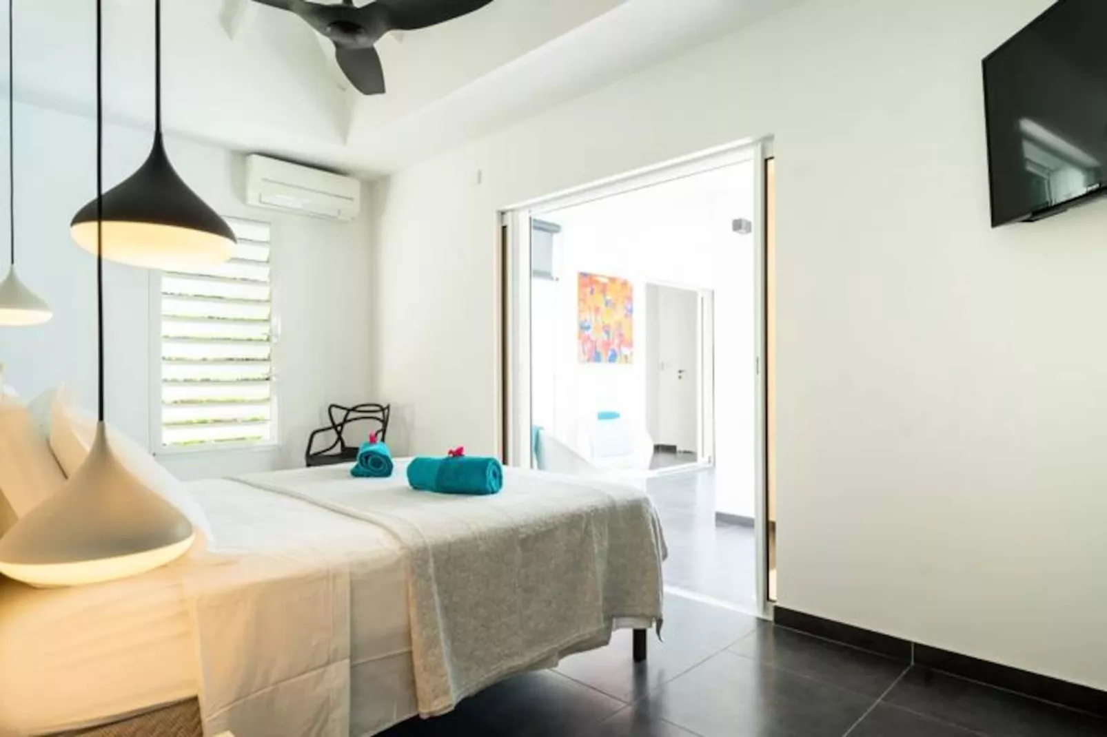 Villa Rosa-Image-tags.