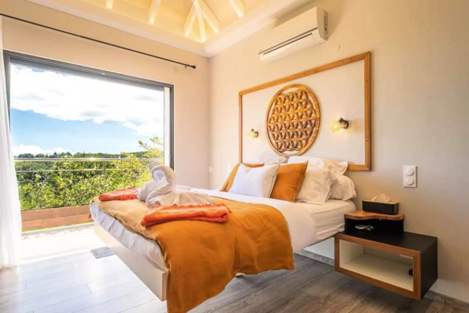 Villa Te Amo-Image-tags.