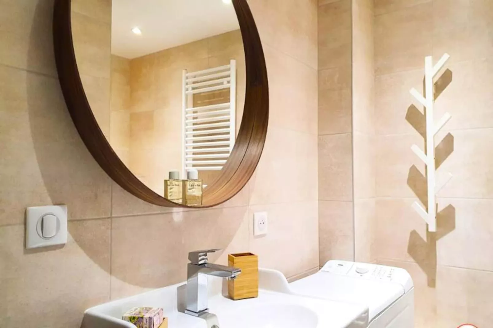 La Plume De Malherbe - Parking - Coup De C&oelig;ur-Image-tags.