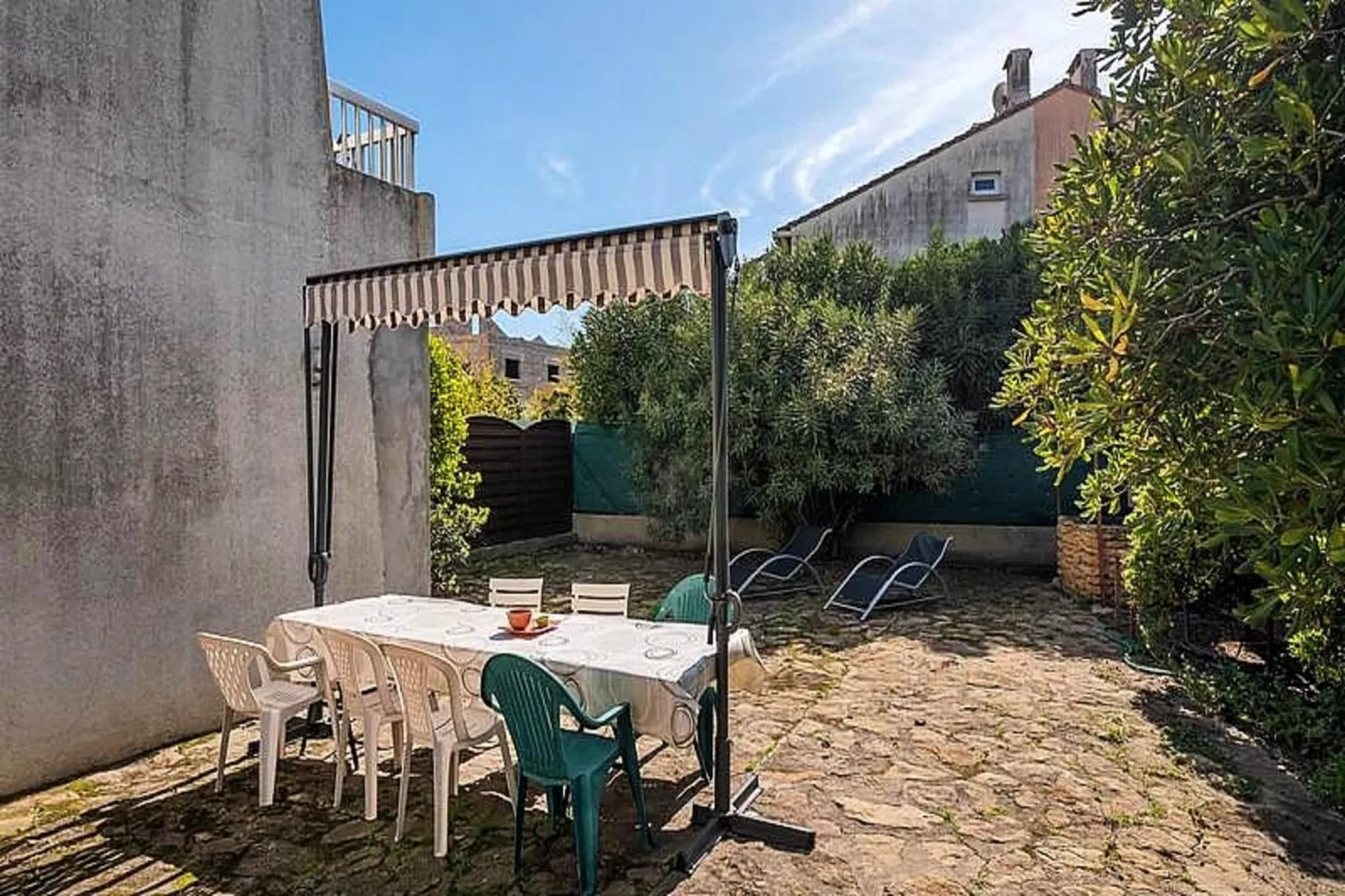 Résidence "le Toucan"-Terrace balcony