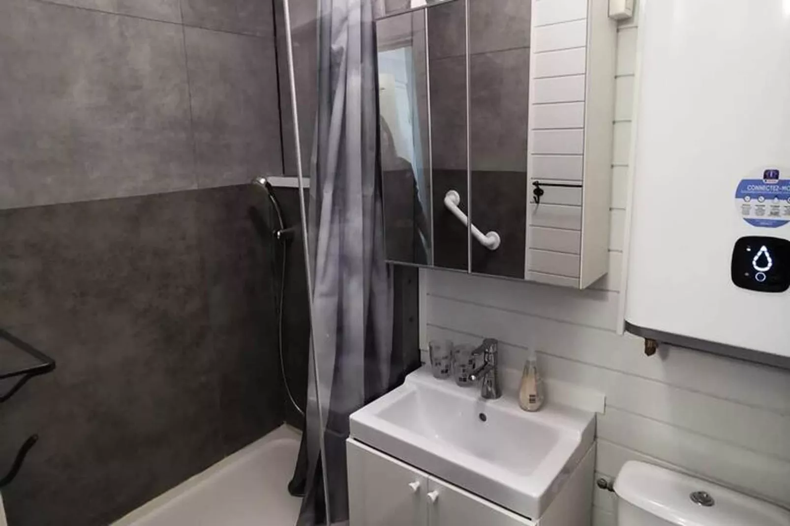 Résidence "le Saint Pierre"-Salle de bain