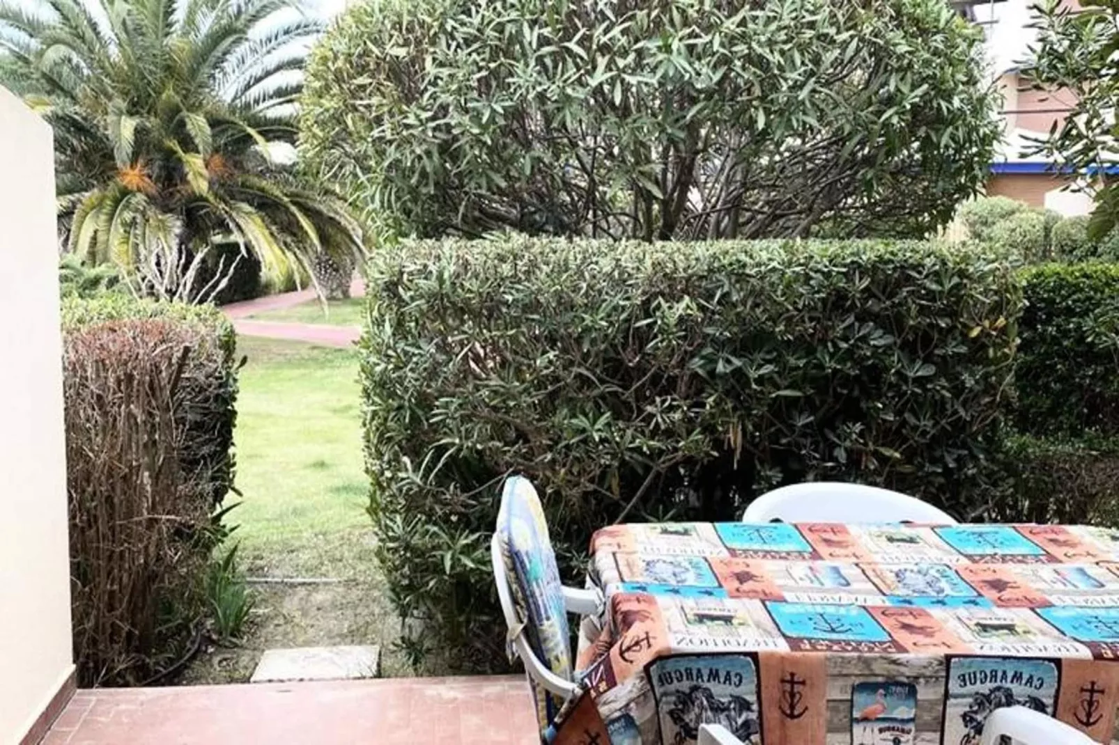 Résidence "escale Port"-Gardens in summer