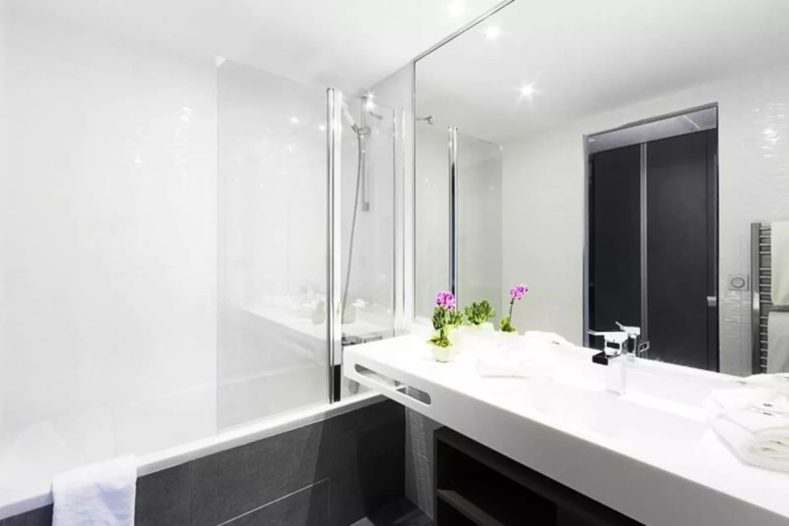 Néméa Appart'hôtel Résidence Toulouse Concorde****-Schlafzimmer