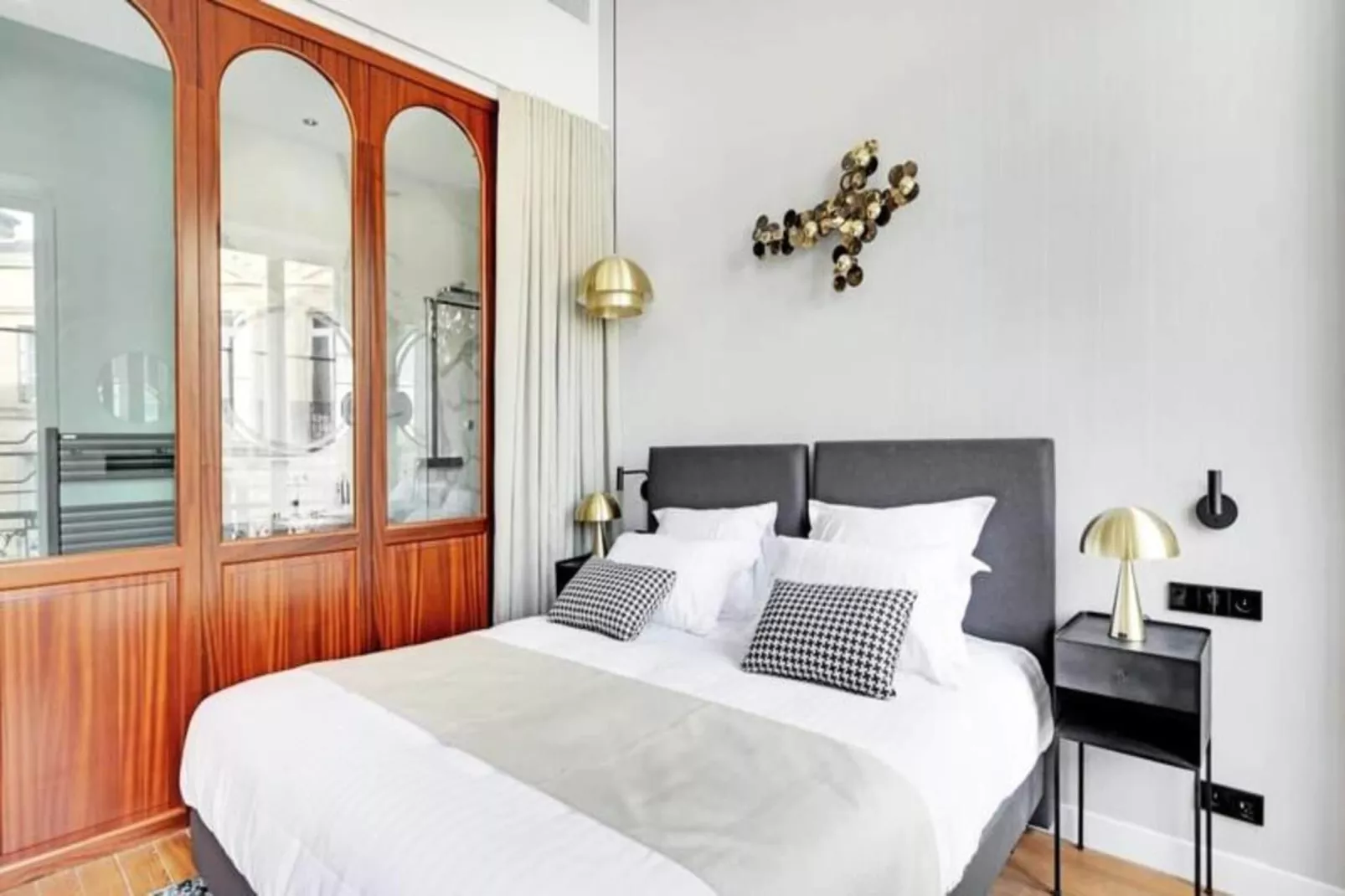 Maison Labruy&egrave;re - Suite Aviau-Außenbereich Sommer