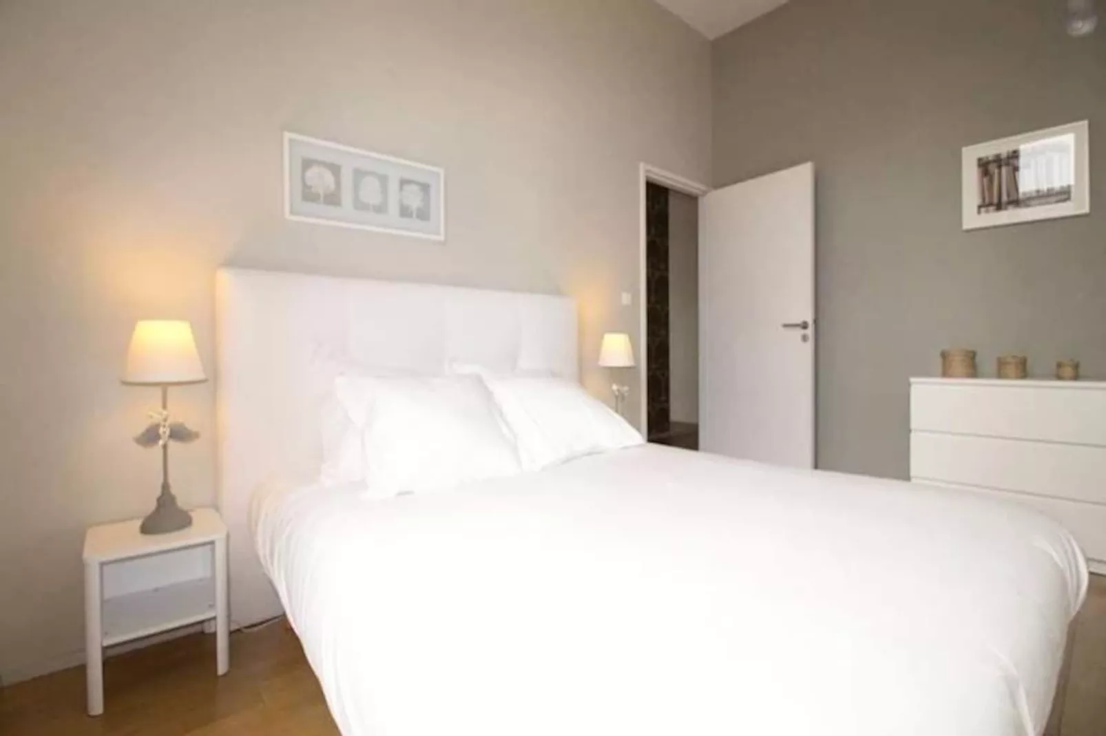 Splendide T3 De Standing, Face Au Jardin Public Pour 4 Personnes Et Enti&egrave;re-Image-tags.