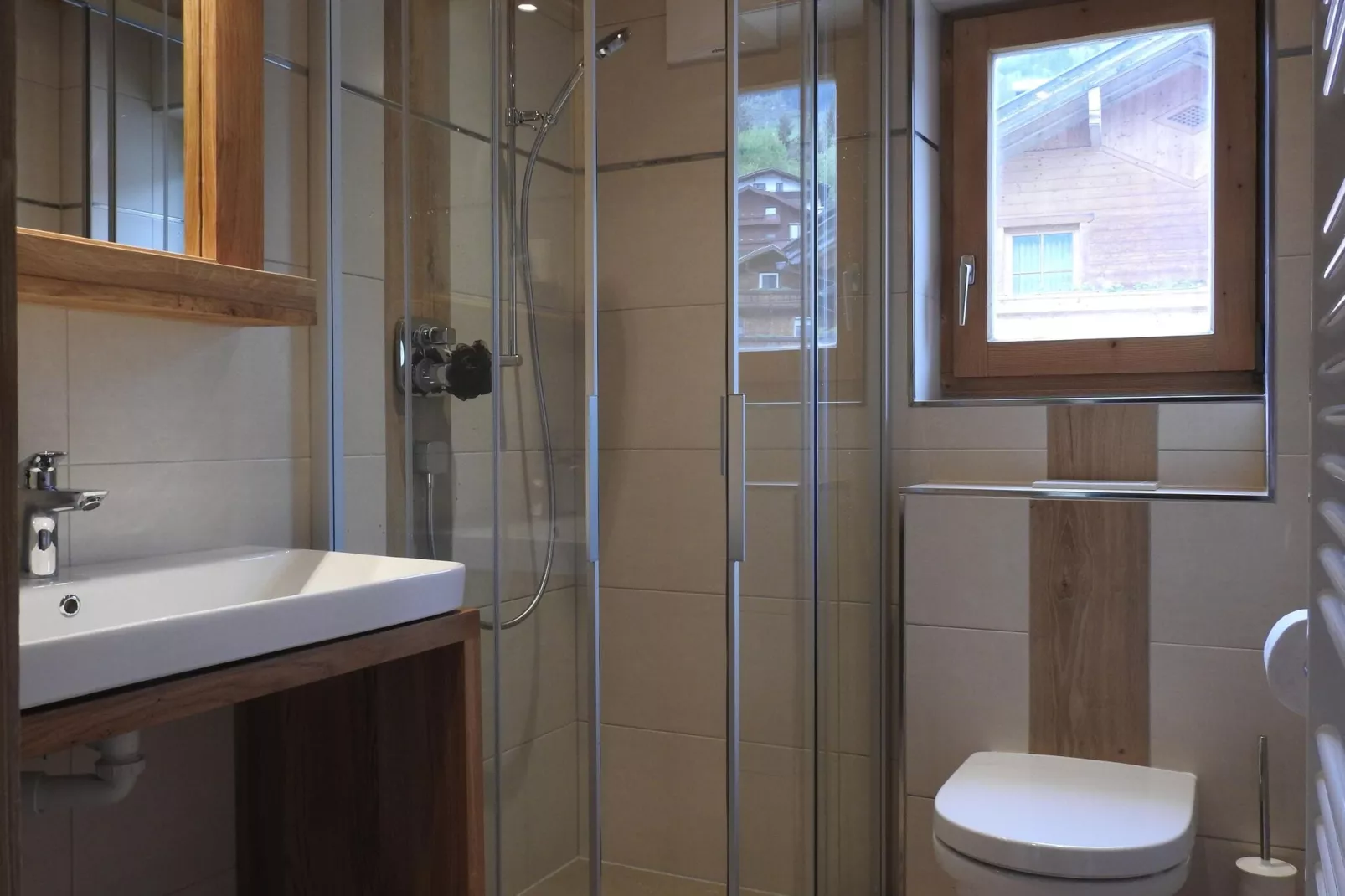Ferienhaus Marienbergl - 10 Personen-Badezimmer