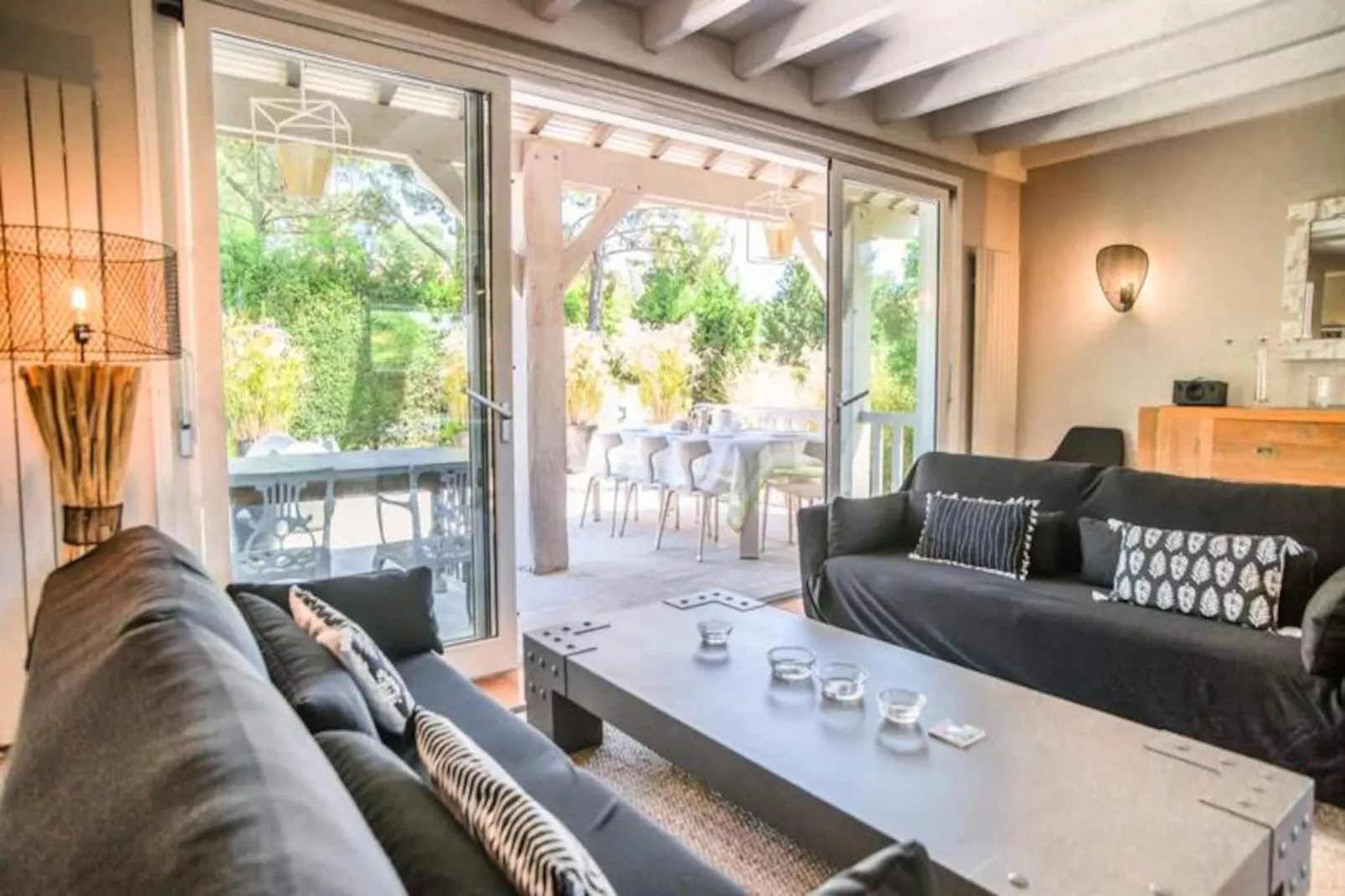 Superbe Villa Calme Avec Piscine Chauff&eacute;e Et Jacuzzi &agrave; 300 M De La Plage-Image-tags.