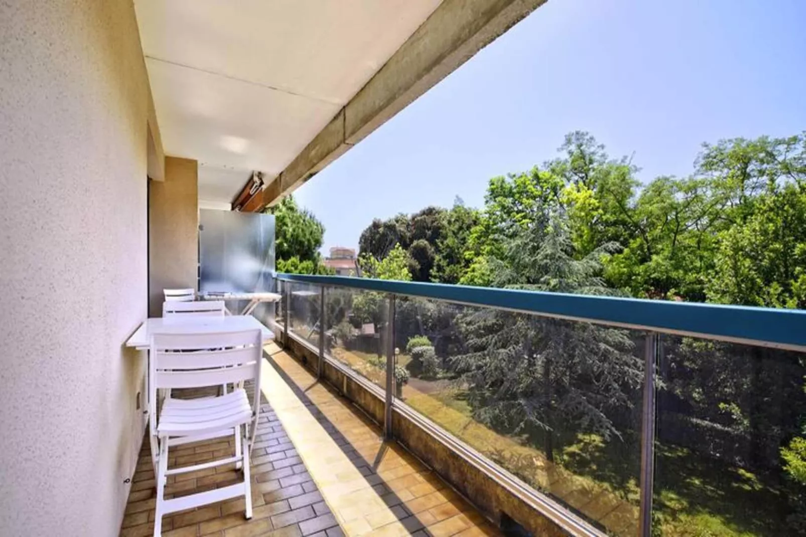 Résidence Eugénie-Terrace balcony