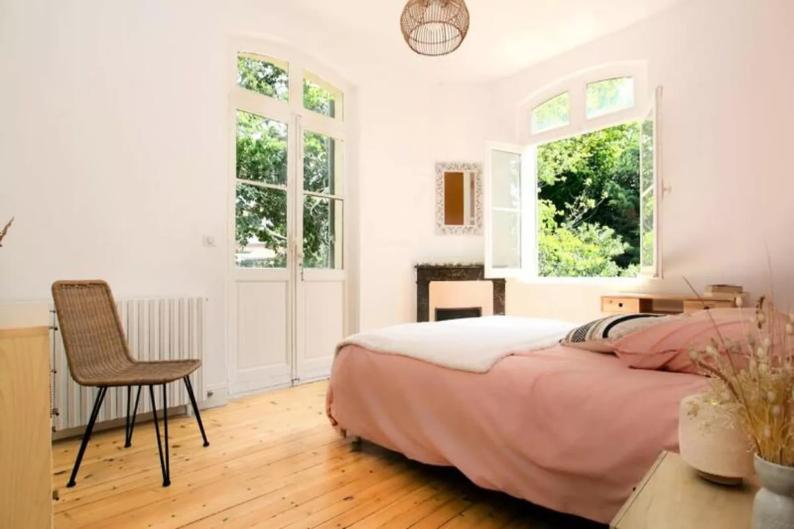 Villa Familiale R&eacute;nov&eacute;e &agrave; Arcachon &ndash; 6 Ch, 4 Sdb, Entre 8 &agrave; 10 Pers-Ambiente