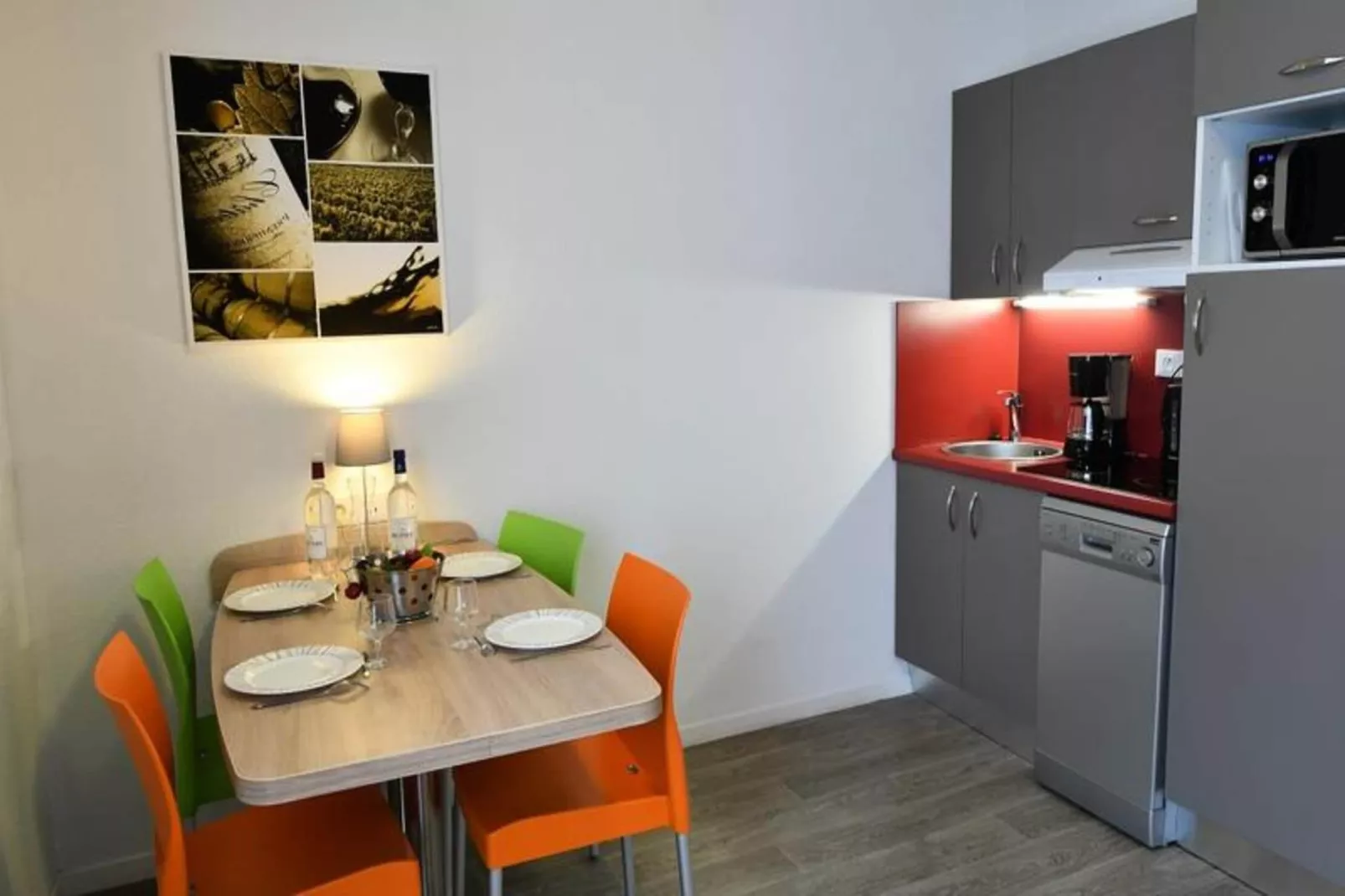 Appart'Hôtel Mer & Golf Bordeaux Bassins à Flot***-Dining room