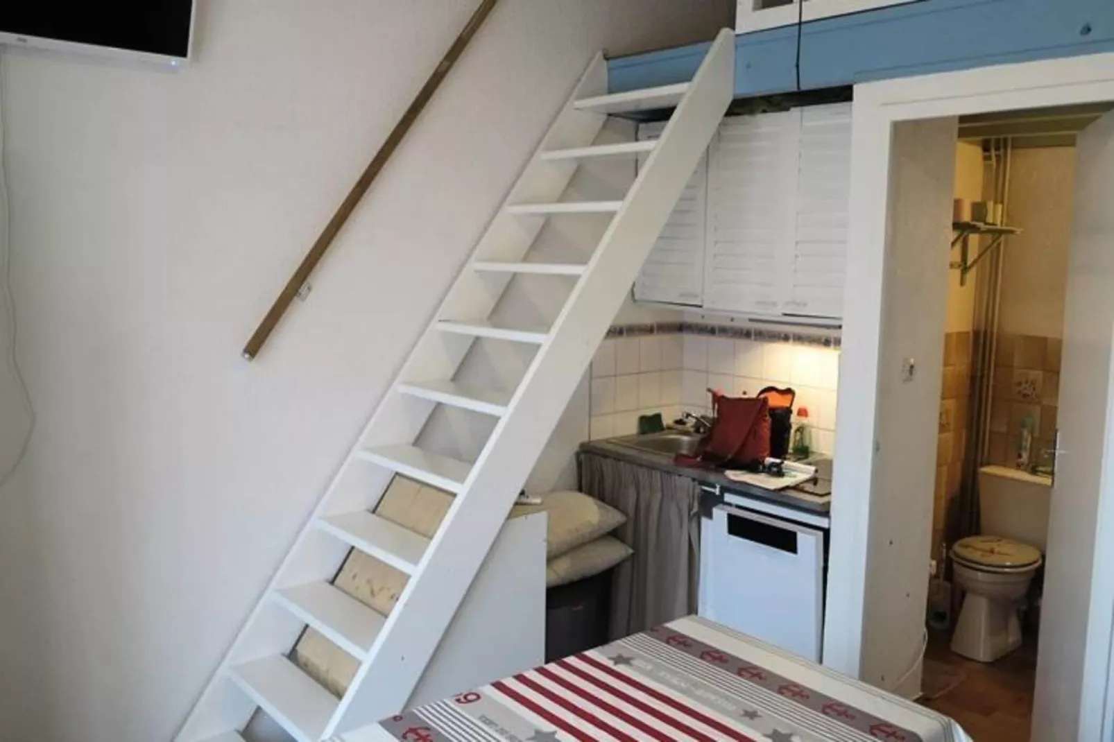 Résidence Hameau De L'amélie-Außenbereich Sommer