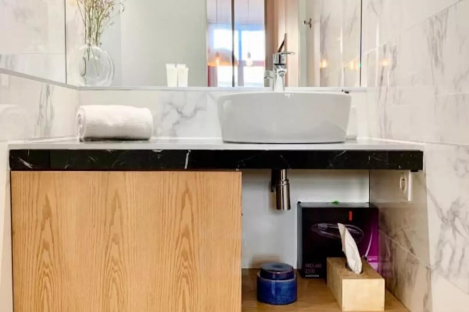 Home Chic Home - Les Suites De La Com&eacute;die - Suite1-Image-tags.