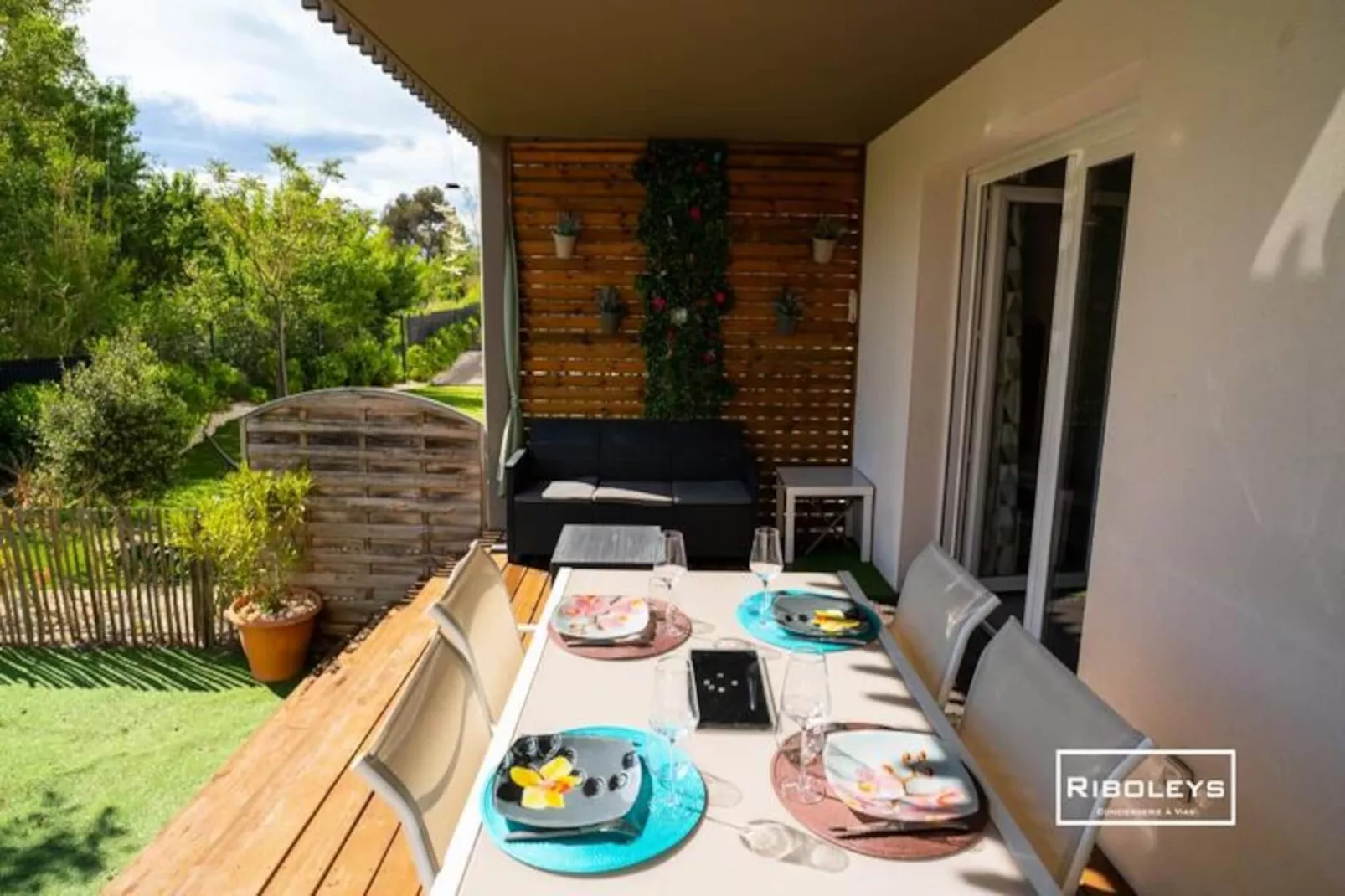 T2 Climatis&eacute; Avec Wifi Et Piscine-Image-tags.