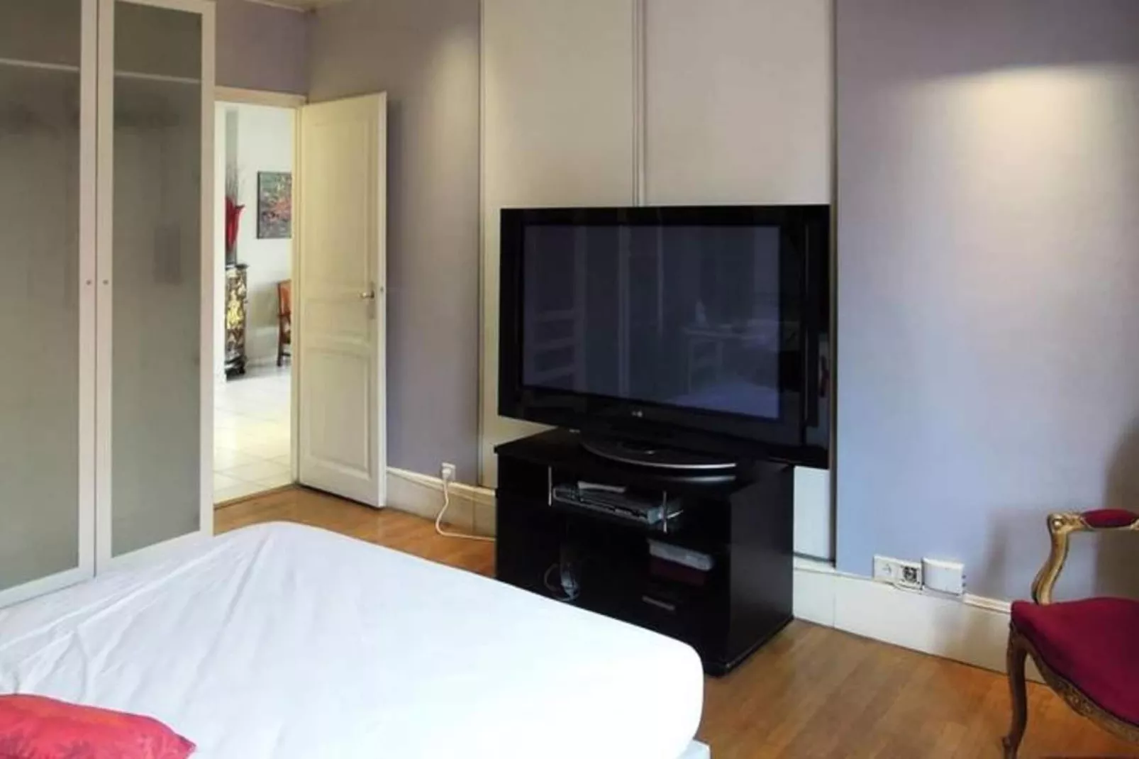 | Le Fantasque💃🏻| Hyper-centre, Commerces &agrave; Proximit&eacute; | T2-Schlafzimmer