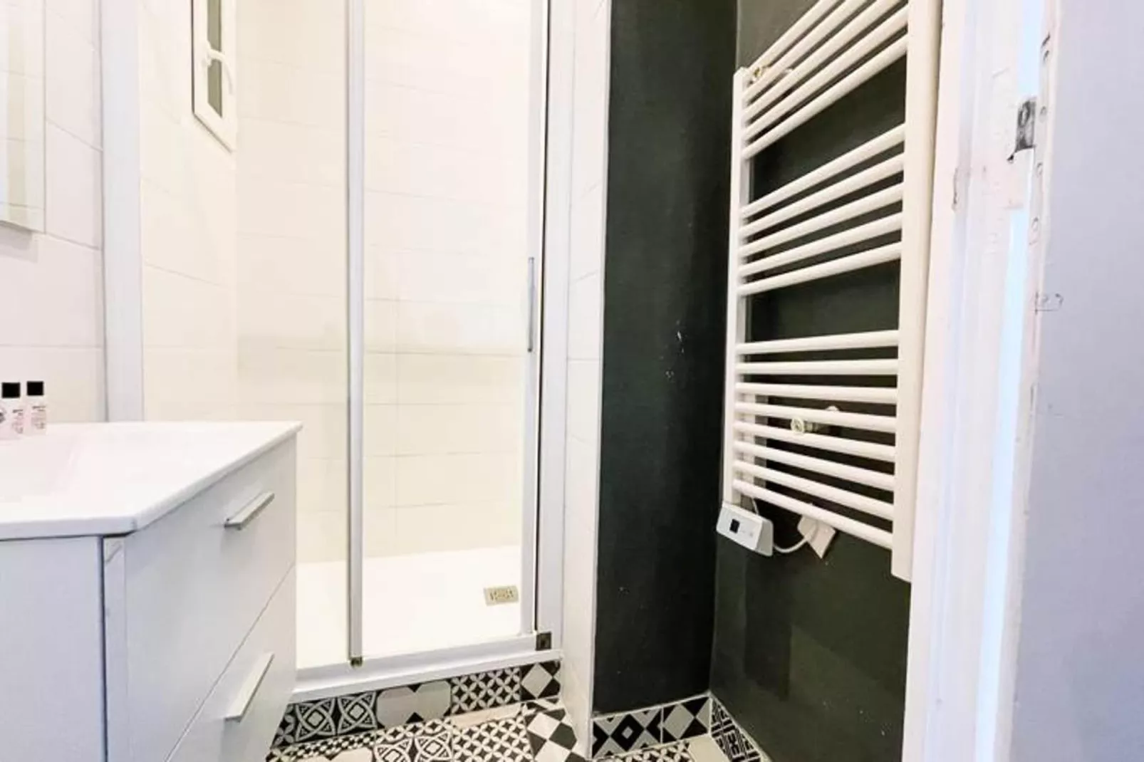 Pretty Light In Grenoble ☀ T2-Bathroom