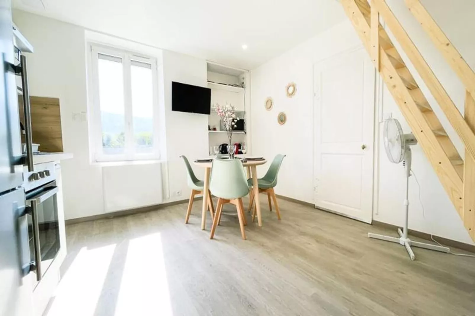 Le Duplex 🌞 Calme & R&eacute;nov&eacute;|-Salle à manger