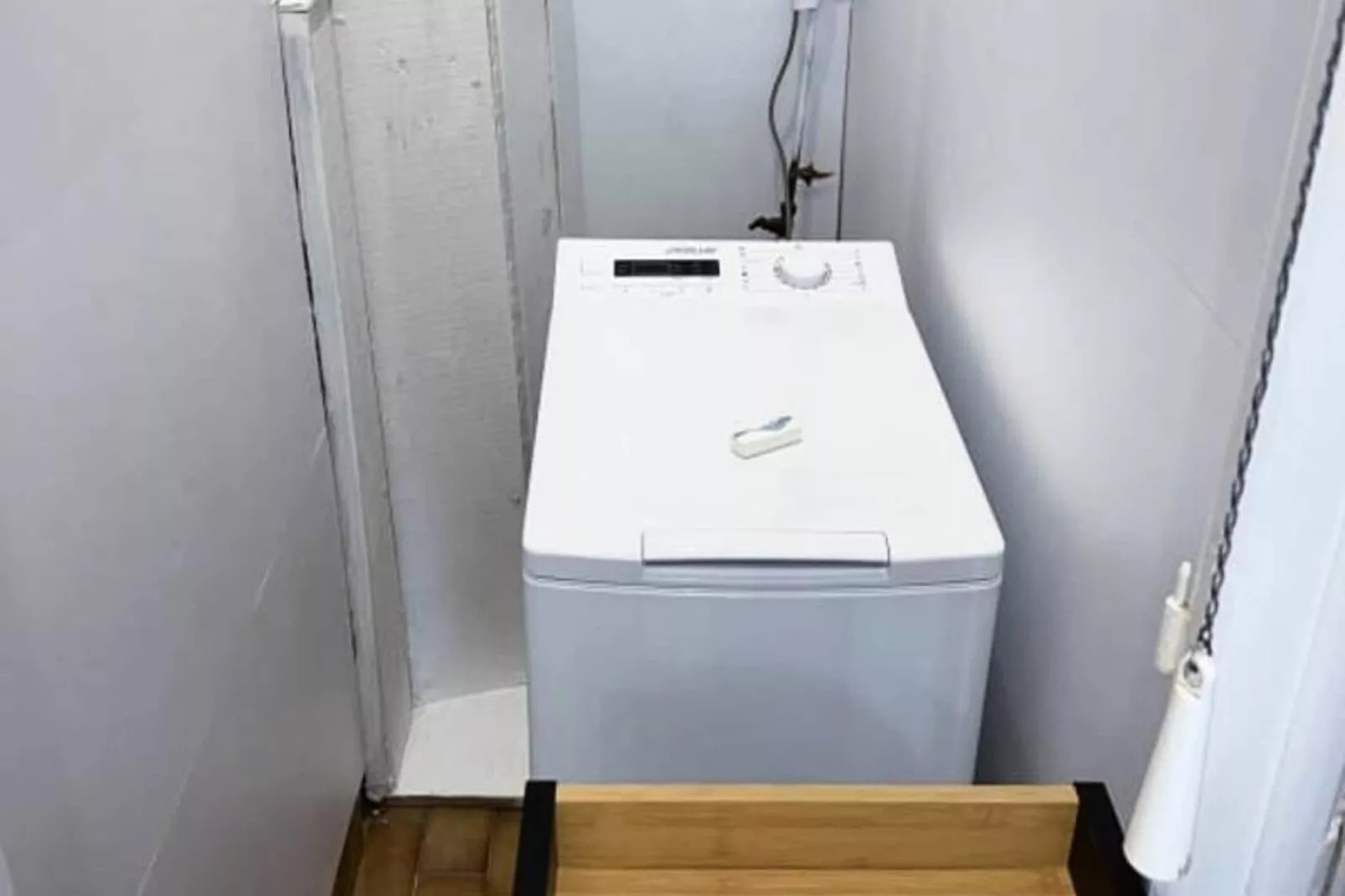 | La Gare Aux 400 Couverts 🚅 | Gare, Gem, Tramway-Salle de bain