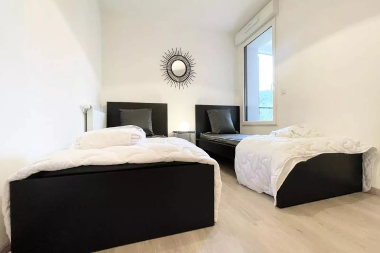 M&eacute;ditation &agrave; Eybens | Terrasse | Wifi  📖-Image-tags.