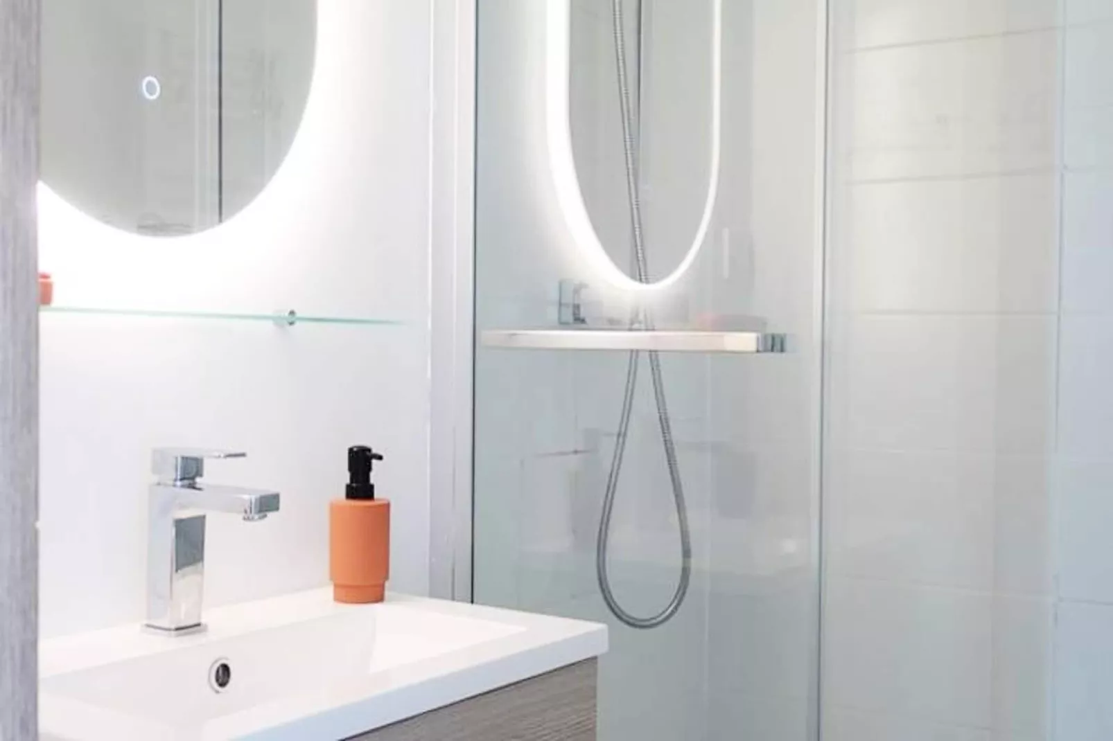 Résidence Menandiere-Badezimmer