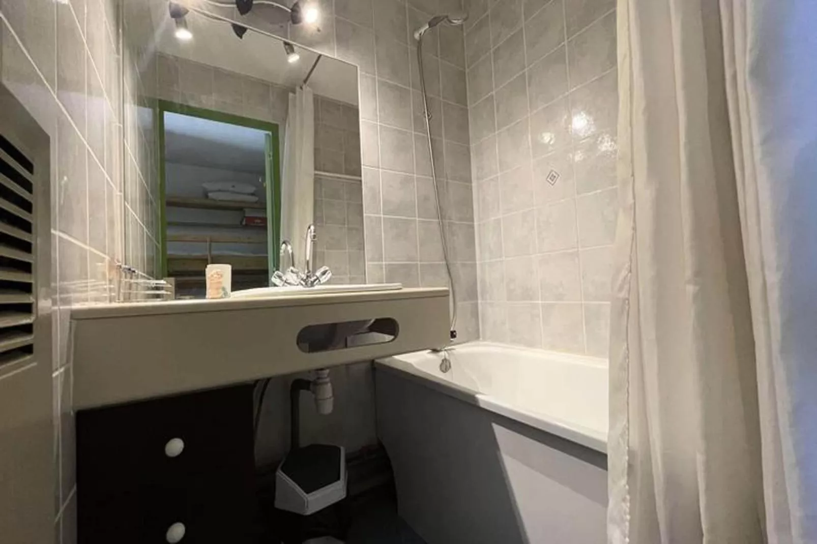 Résidence Meije 10- Porte J3-Badezimmer