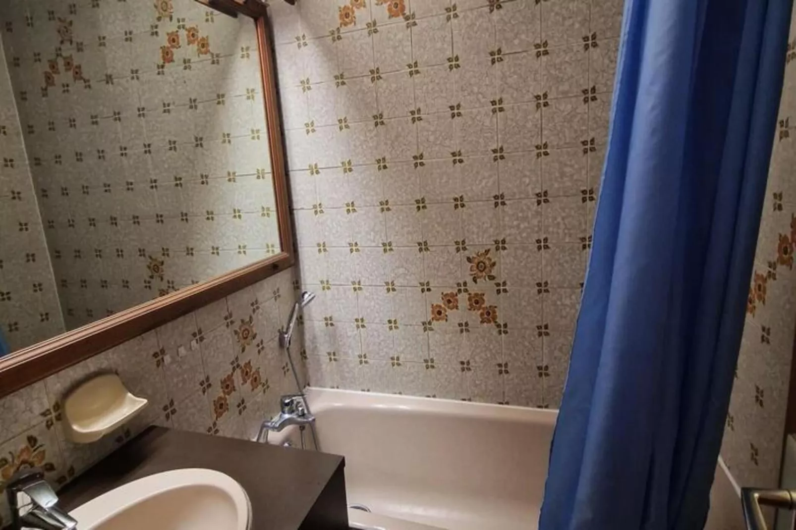 Résidence Brimbelles-Bathroom