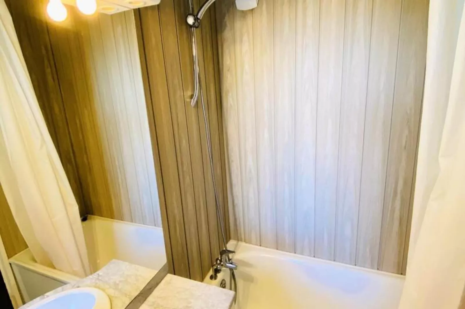 Résidence Le 3300-Badezimmer