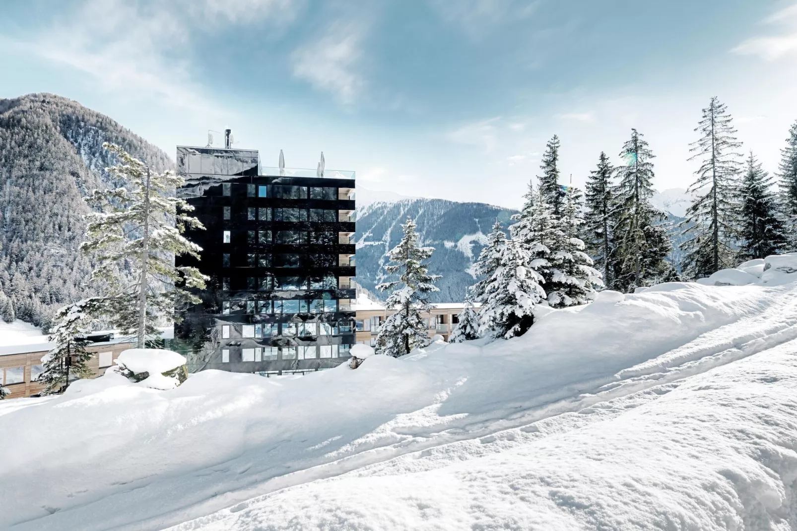 Gradonna Mountain Resort - Deluxe-Exterior winter