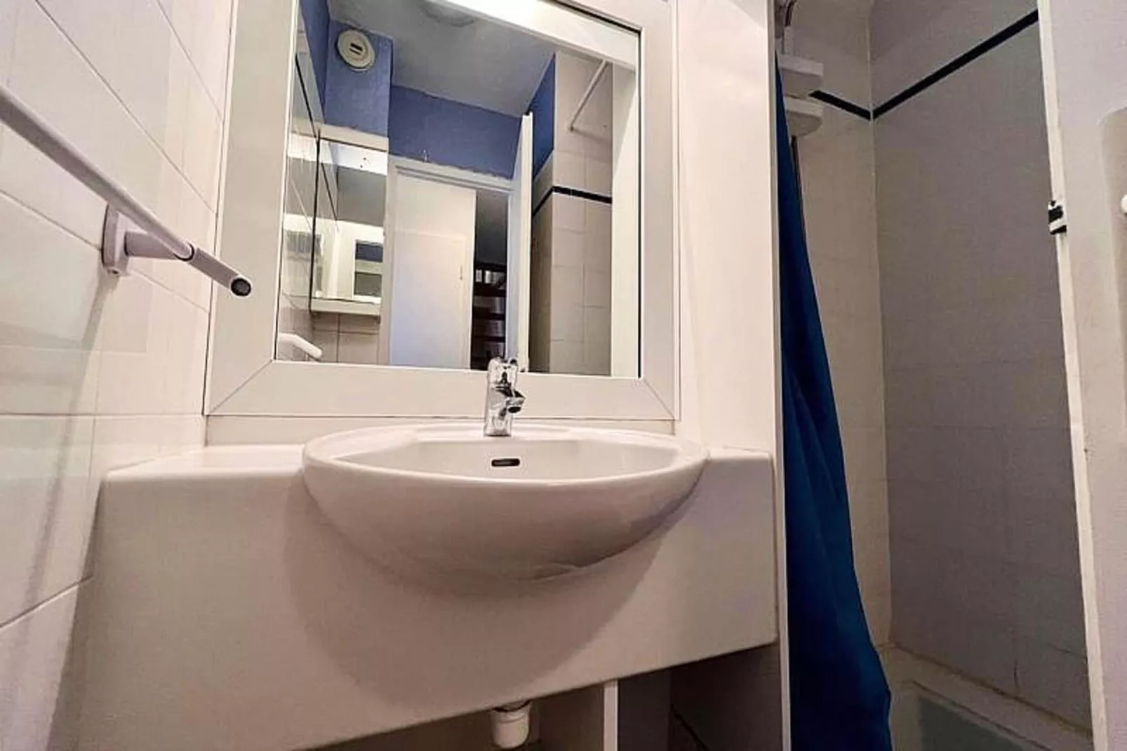 Résidence Parc Bois D'amour-Salle de bain