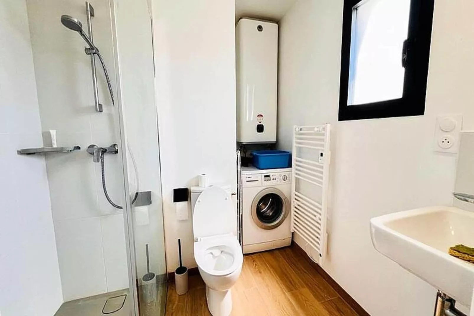 Résidence 20 Boulevard Anatole France-Bathroom