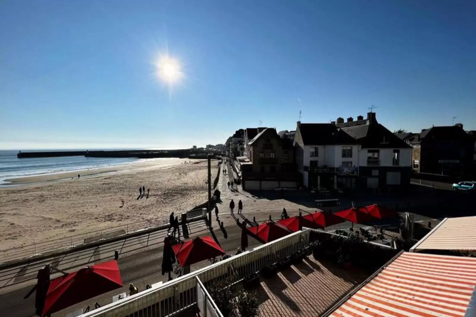 Résidence Dauphins-Vue d'été