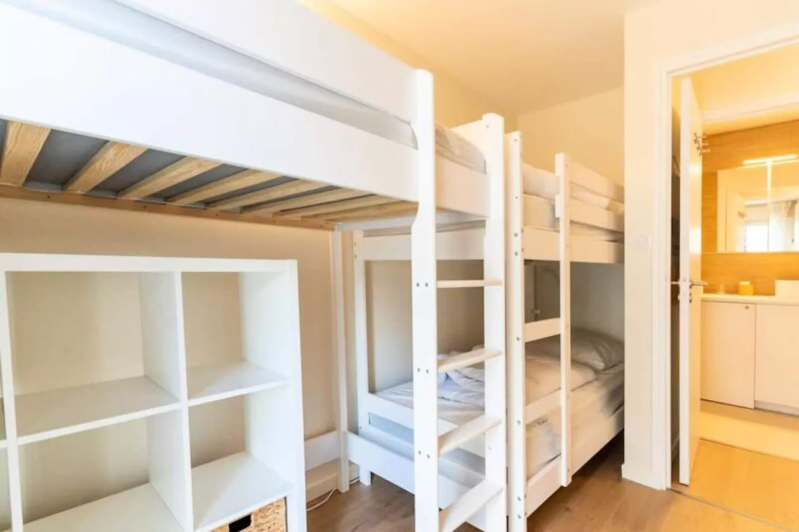 Résidence Bel Appartement Pour 5 Pers Avec Deux Terrasses Proche Mer Et Centre-Image-tags.