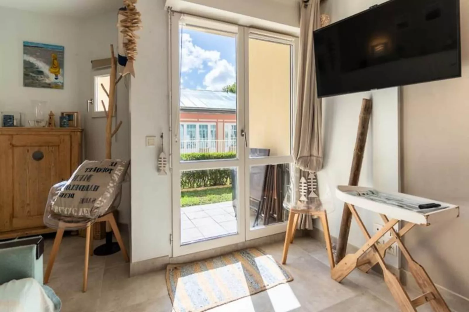 Résidence Appartement Pour 4 Pers Avec Piscine, Tennis Et  Parking 56-Exterior in summer