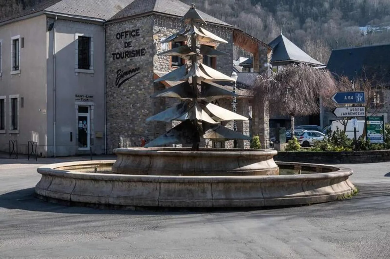 Résidence Clos Mirabelle-View in summer