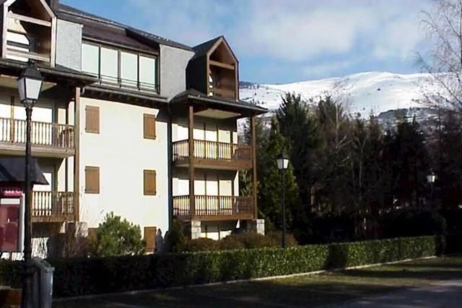 Résidence Le Parc - Exterior in summer