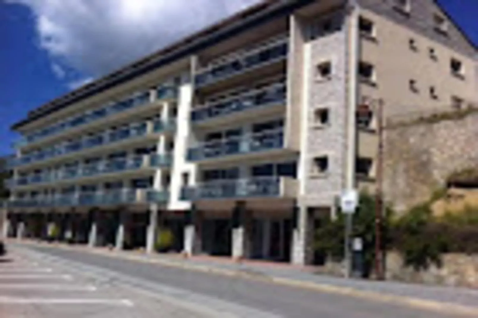 Résidence Goélia Le Domaine de Castella***-Exterior in summer