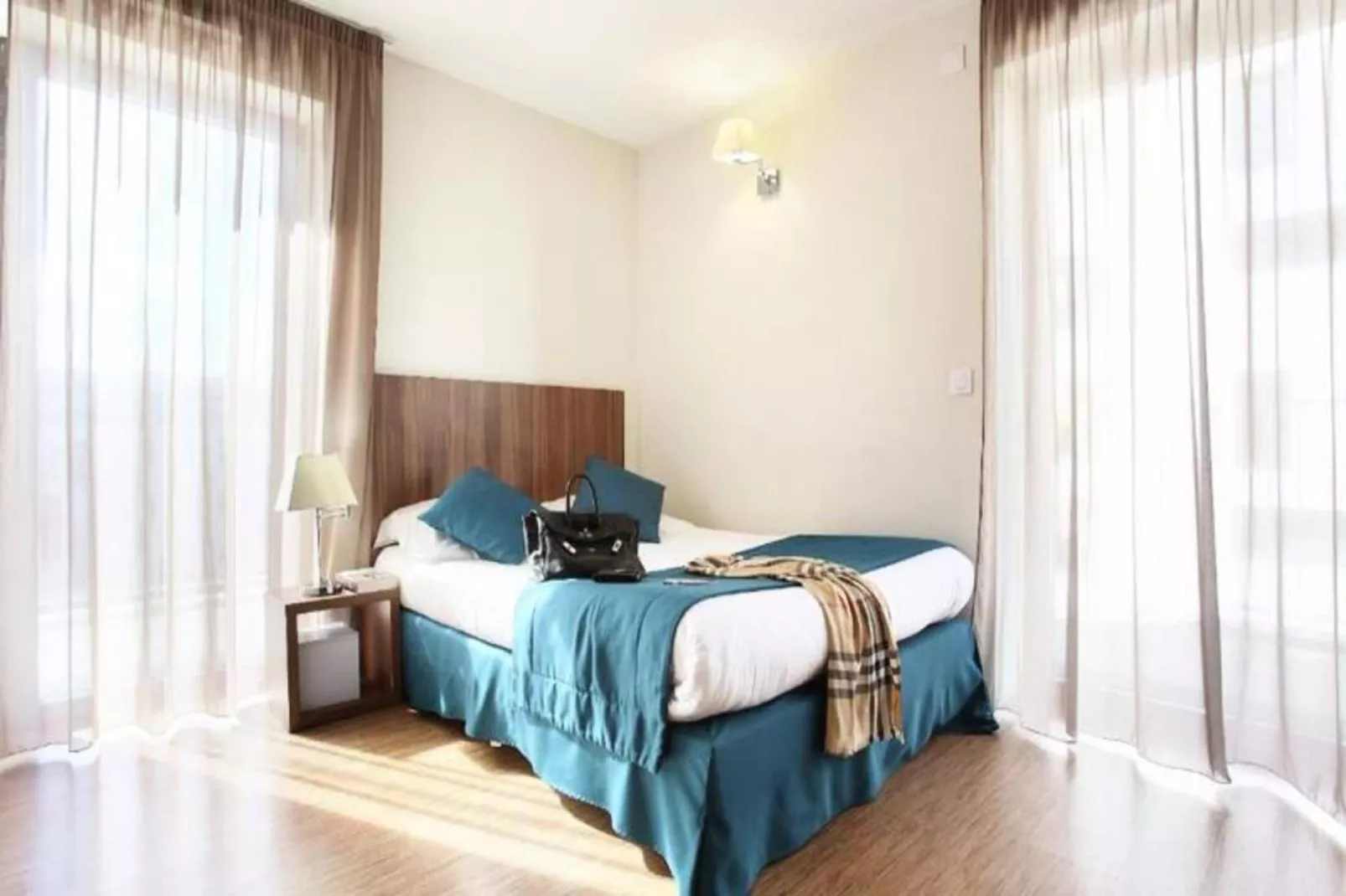 Appart'hôtel Odalys Confluence-Exterior in summer