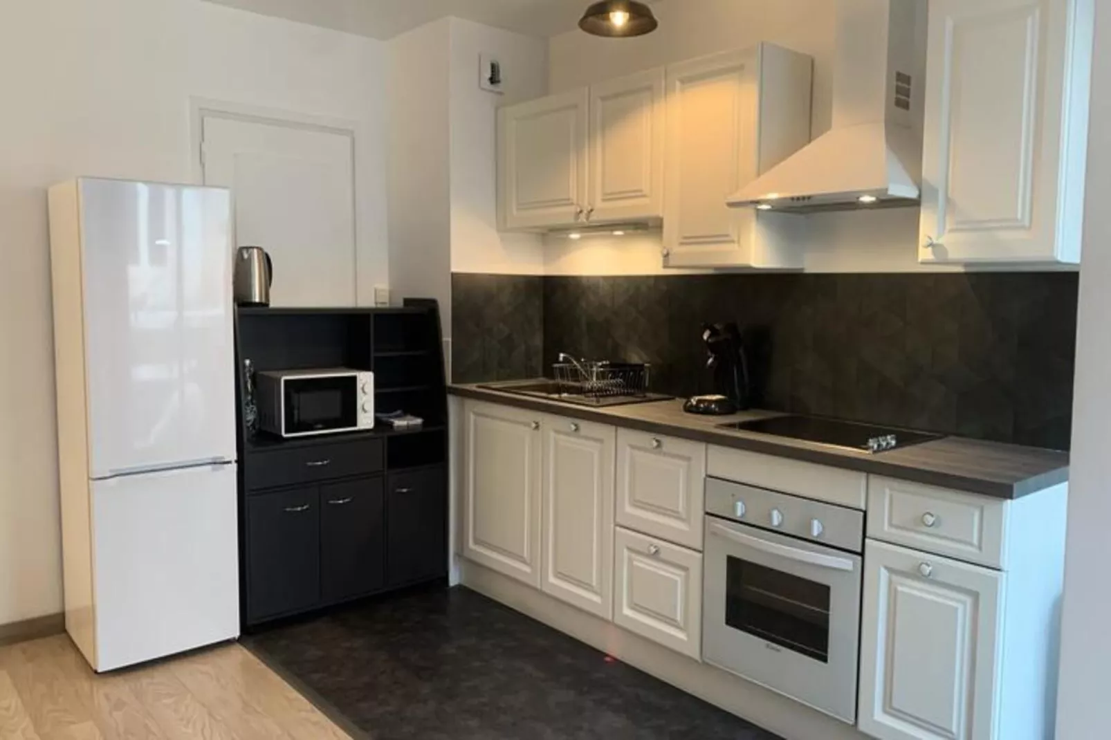 Résidence Le Chateau Durieux 1-Kitchen